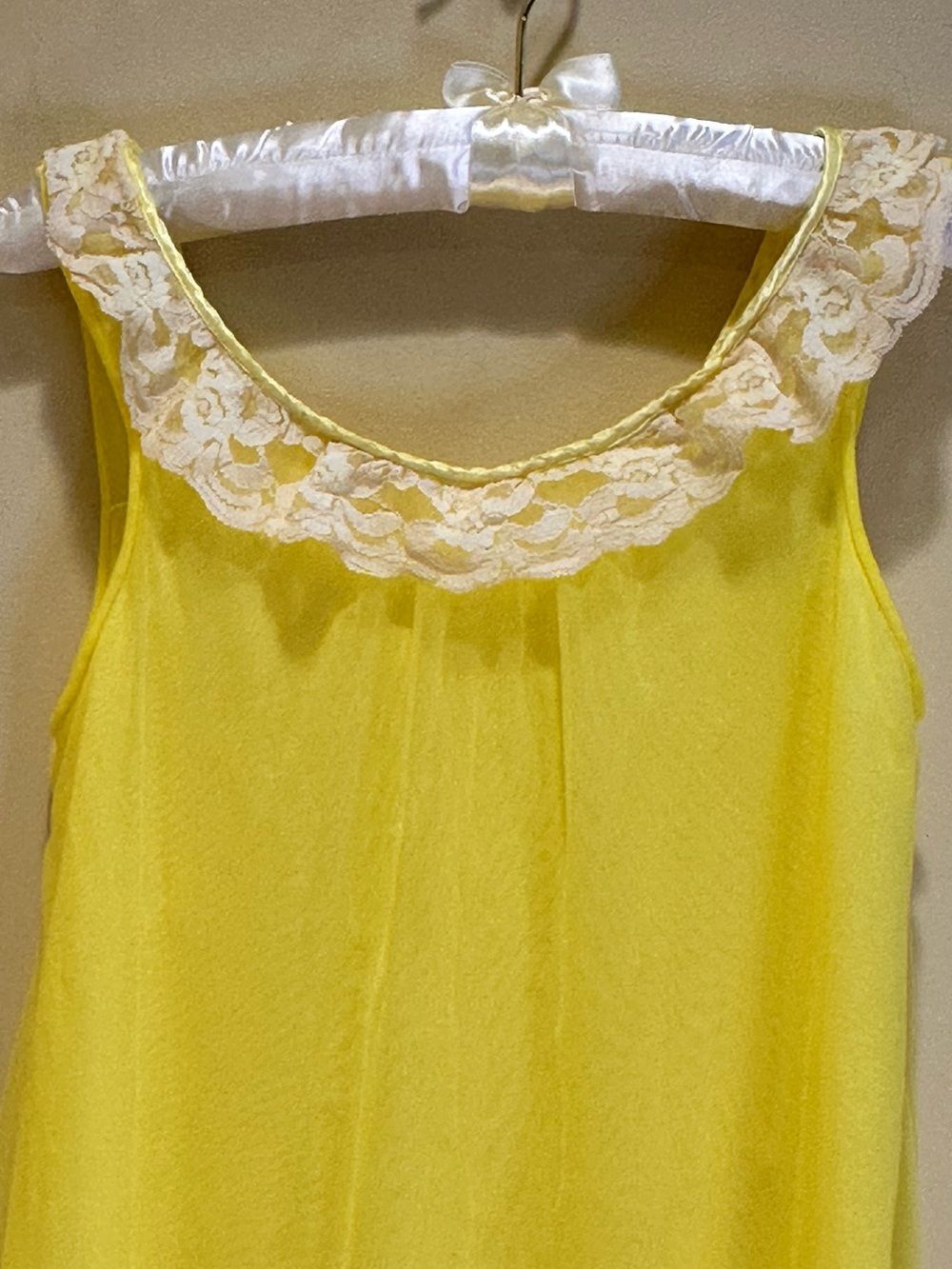 VTG 1960s Sheer Lemon Yellow Chiffon Babydoll Nightgown Cream Lace XS/S - Picture 2 of 10